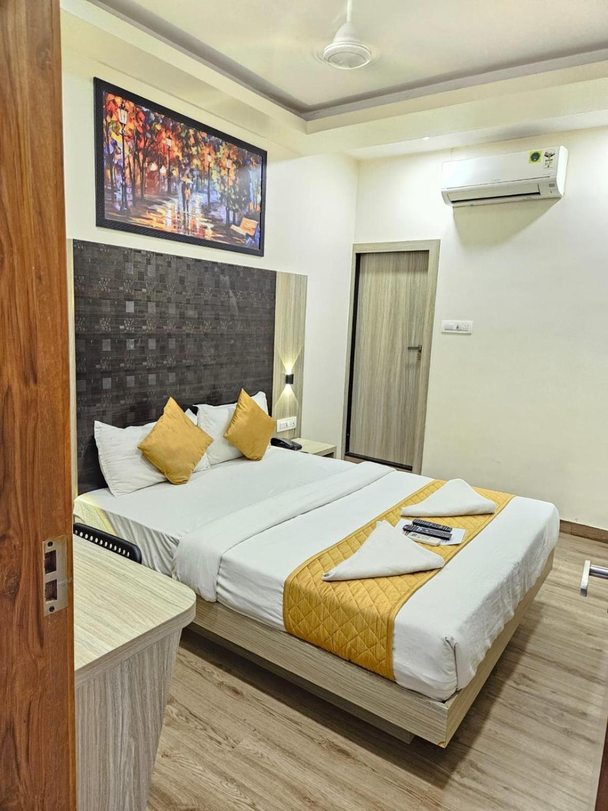 Hotel Arts International Bombay Eksteriør billede